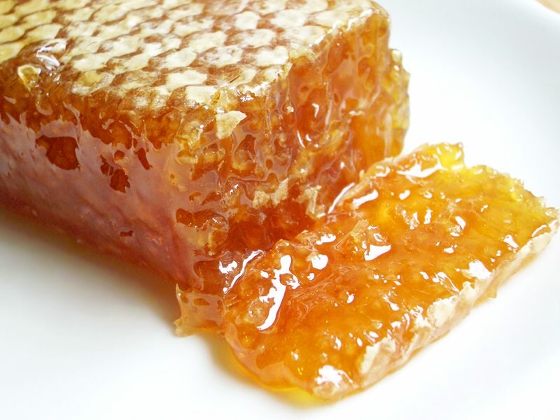 Мед в сотах - польза и вред продукта пчеловодства