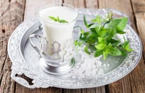 Айран - польза и вред кисломолочного напитка долгожителей